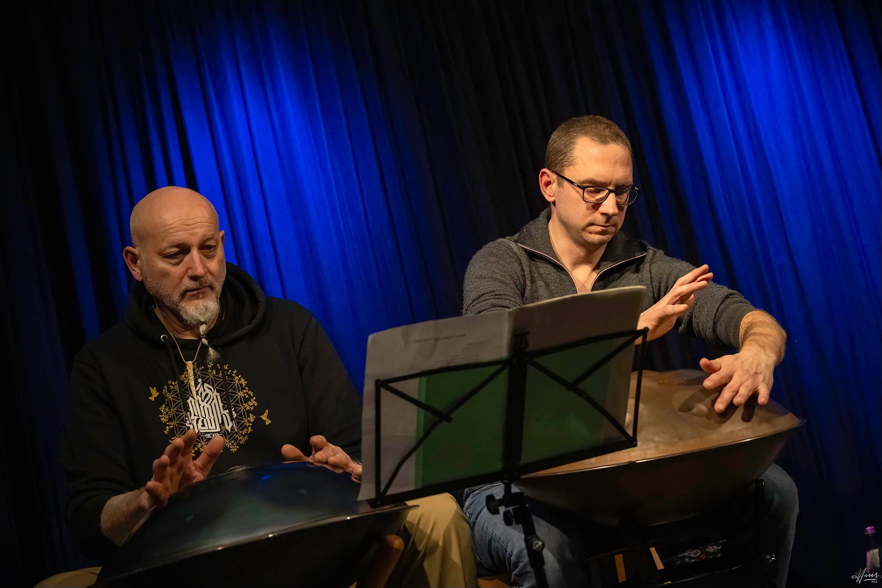 Bernhard Aichner liest YOKO - Begleitet vom Handpan Duo Mayr & Gerlach - Februar 2025