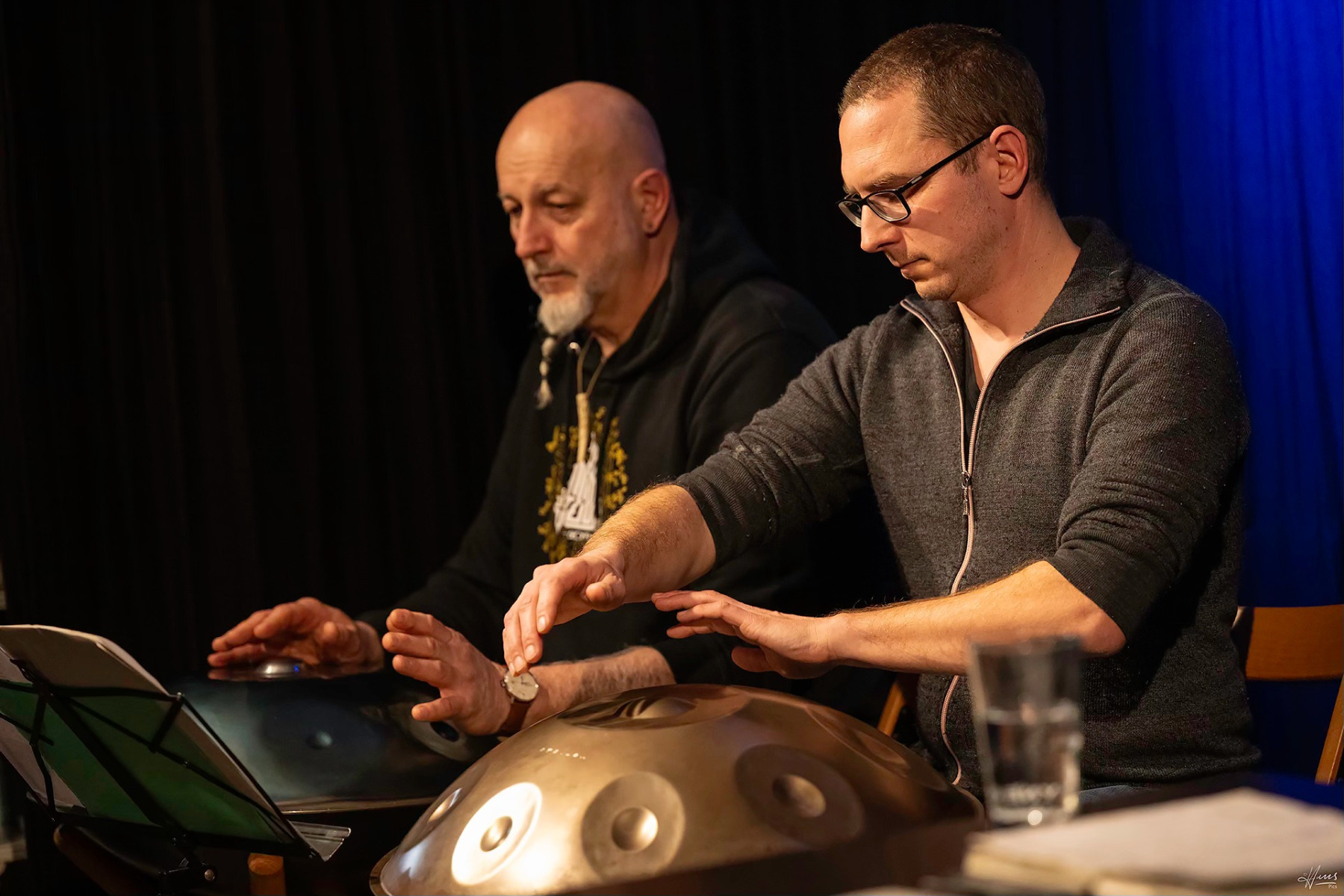 Bernhard Aichner liest YOKO - Begleitet vom Handpan Duo Mayr & Gerlach - Februar 2025