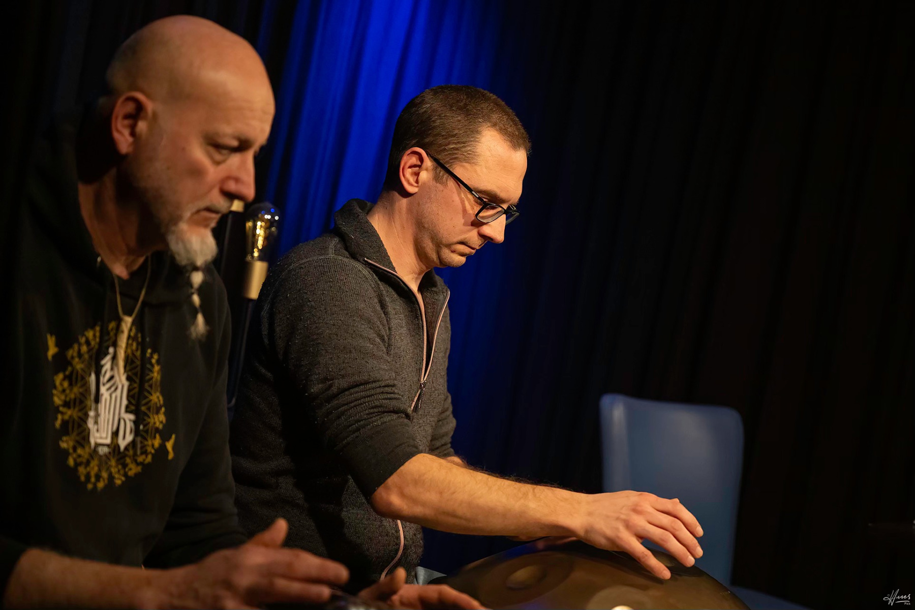 Bernhard Aichner liest YOKO - Begleitet vom Handpan Duo Mayr & Gerlach - Februar 2025
