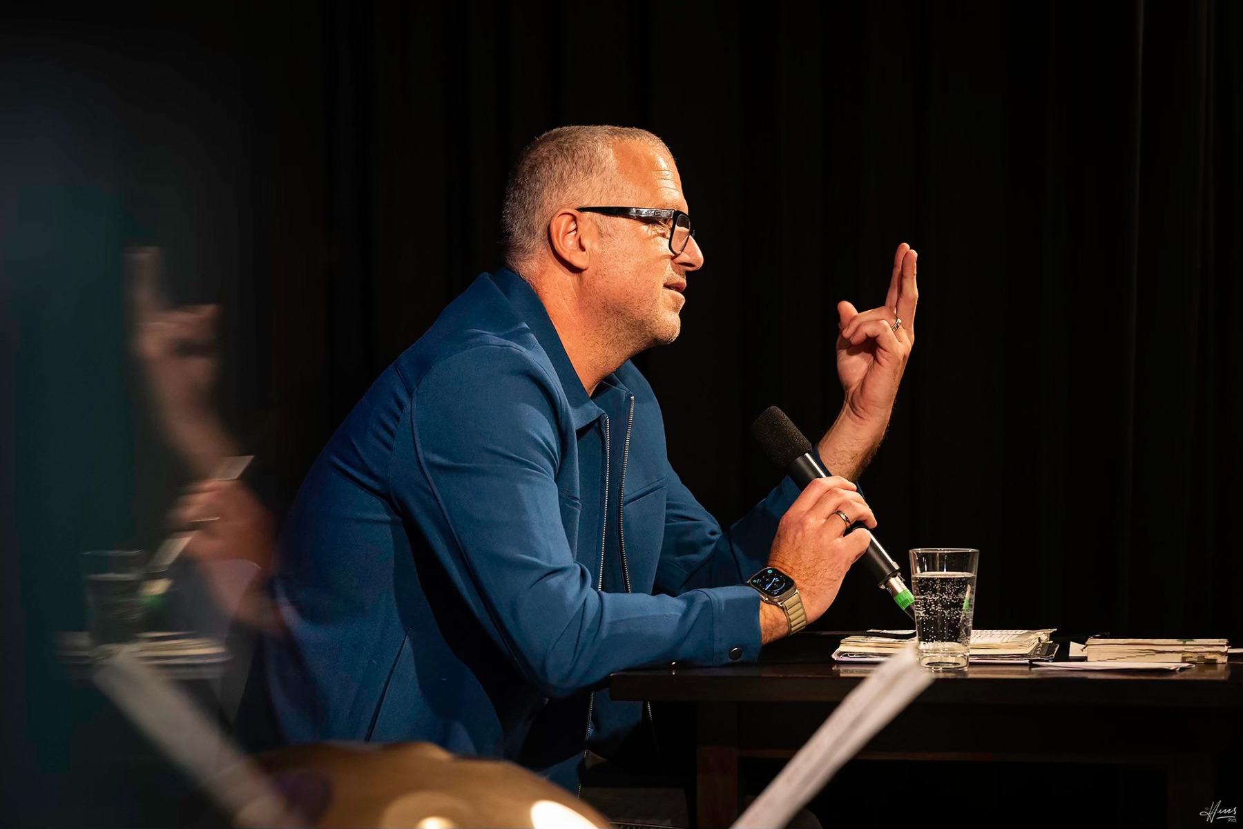 Bernhard Aichner liest YOKO - Begleitet vom Handpan Duo Mayr & Gerlach - Februar 2025