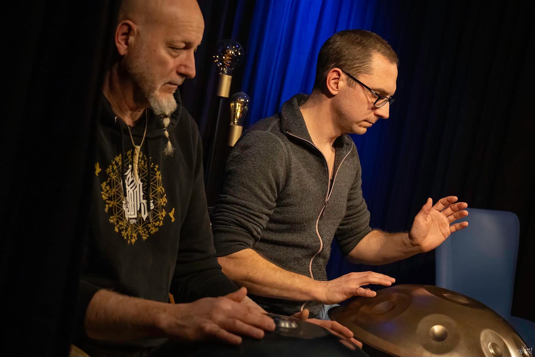Bernhard Aichner liest YOKO - Begleitet vom Handpan Duo Mayr & Gerlach - Februar 2025