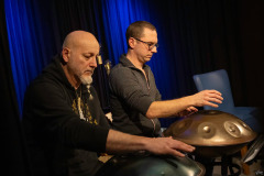 Bernhard Aichner liest YOKO - Begleitet vom Handpan Duo Mayr & Gerlach - Februar 2025