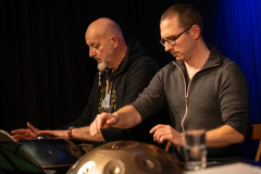 Bernhard Aichner liest YOKO - Begleitet vom Handpan Duo Mayr & Gerlach - Februar 2025